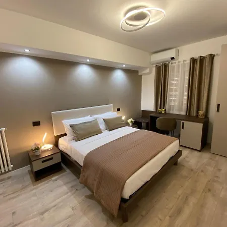 Plaza Ungheria Hotel *